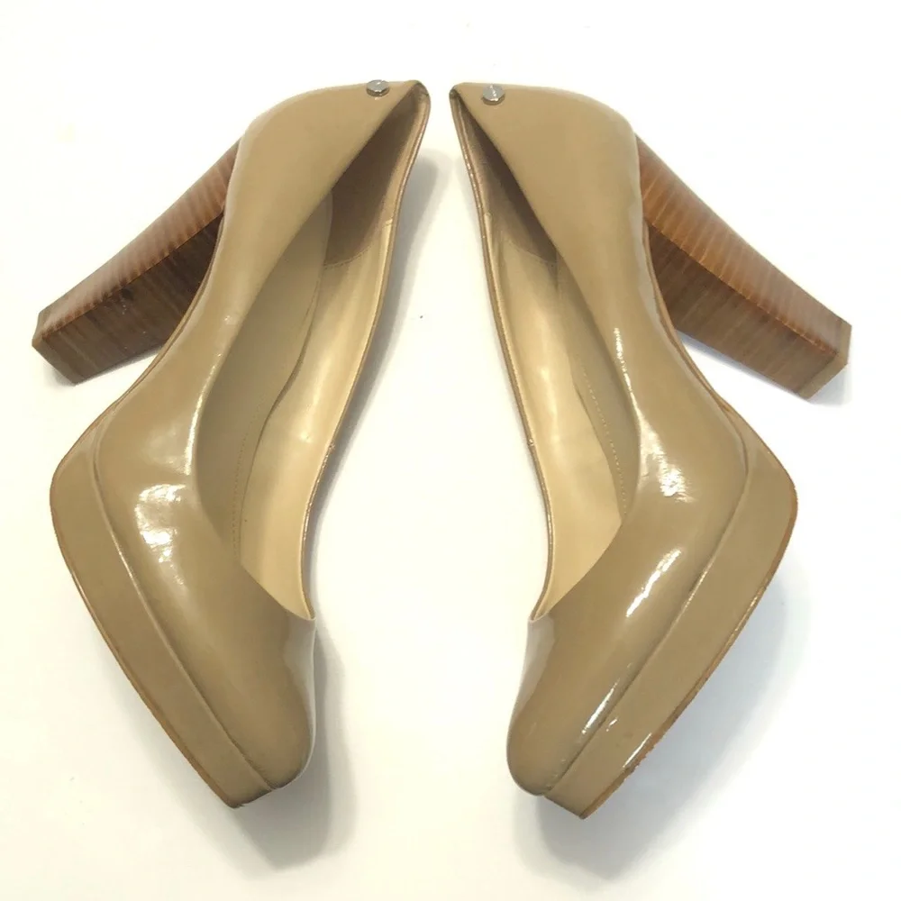 Calvin Klein Nude Platform Pointed Toe Triangular Wood Heels size 9M